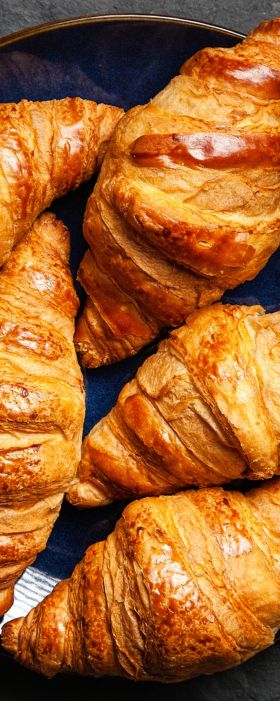 Desayuno croissant Desayuno croissant